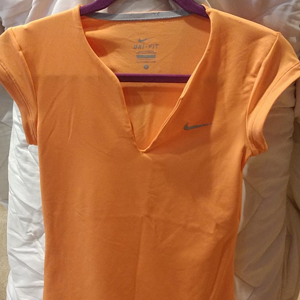 Sports shirt